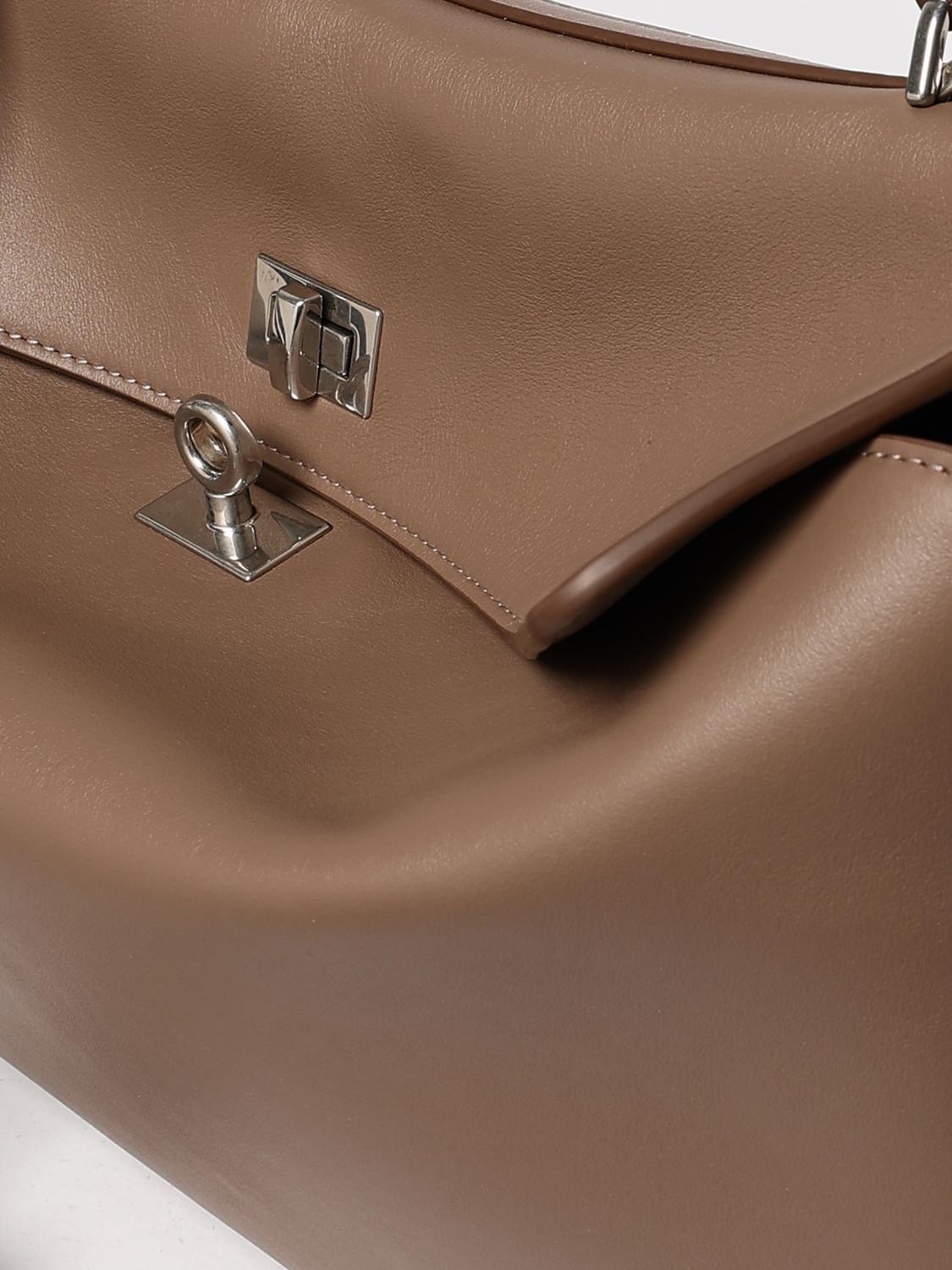 woman's shoulder bag