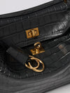woman's shoulder bag