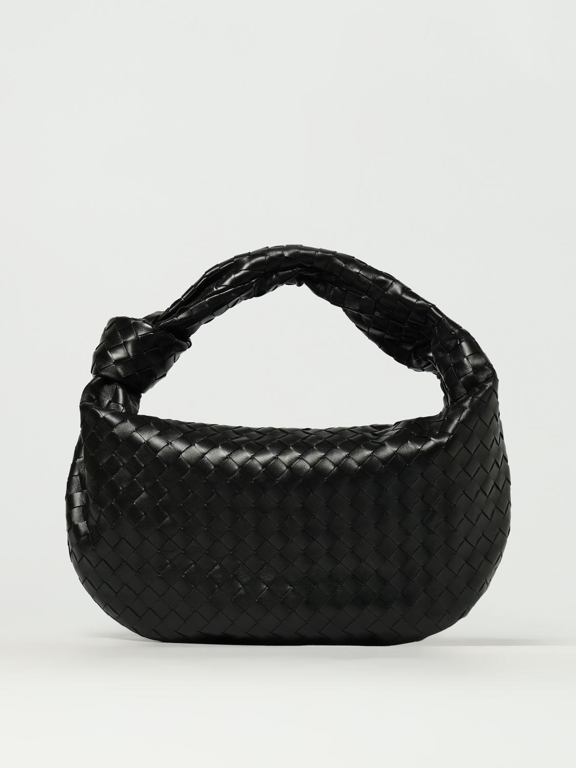 woman's shoulder bag