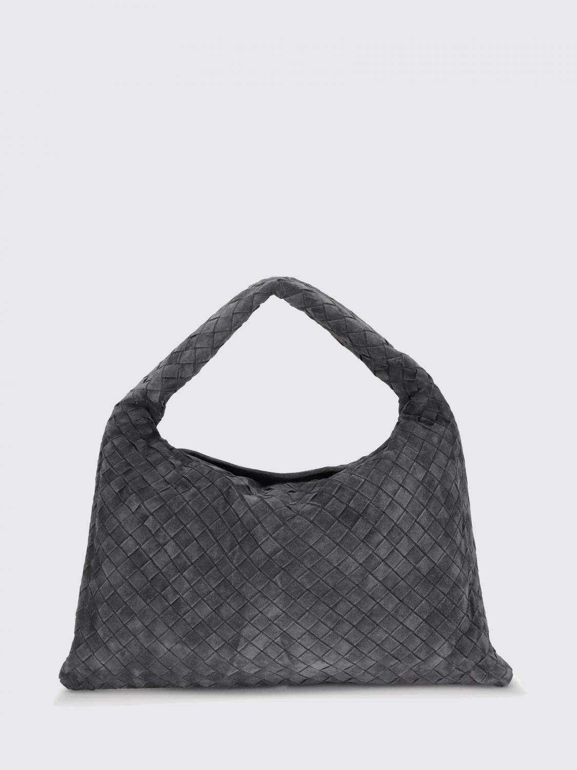 woman's shoulder bag