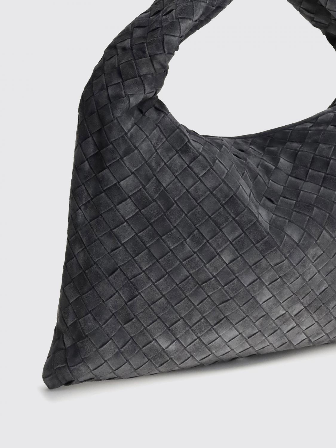 woman's shoulder bag