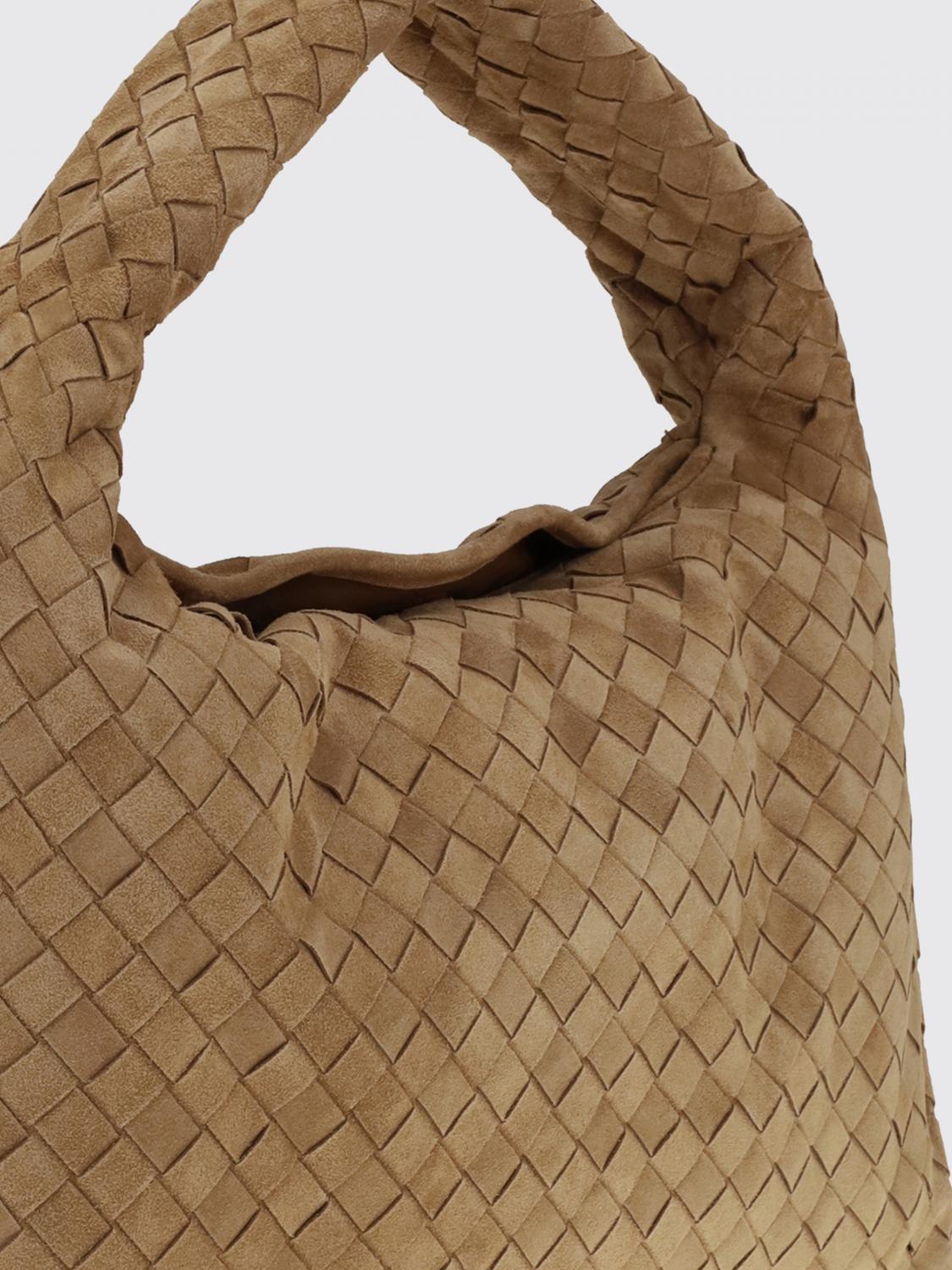 woman's shoulder bag