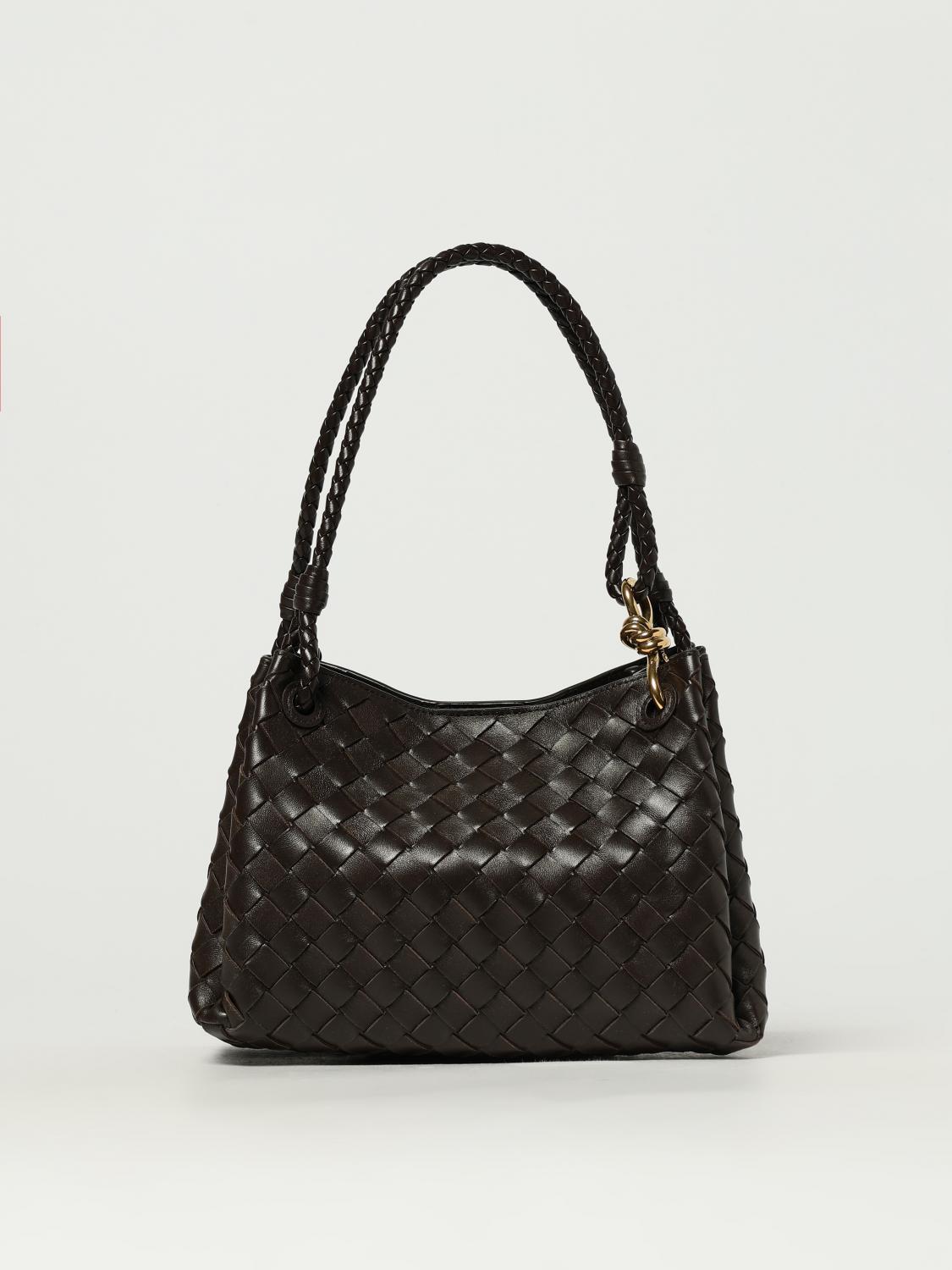 woman's shoulder bag