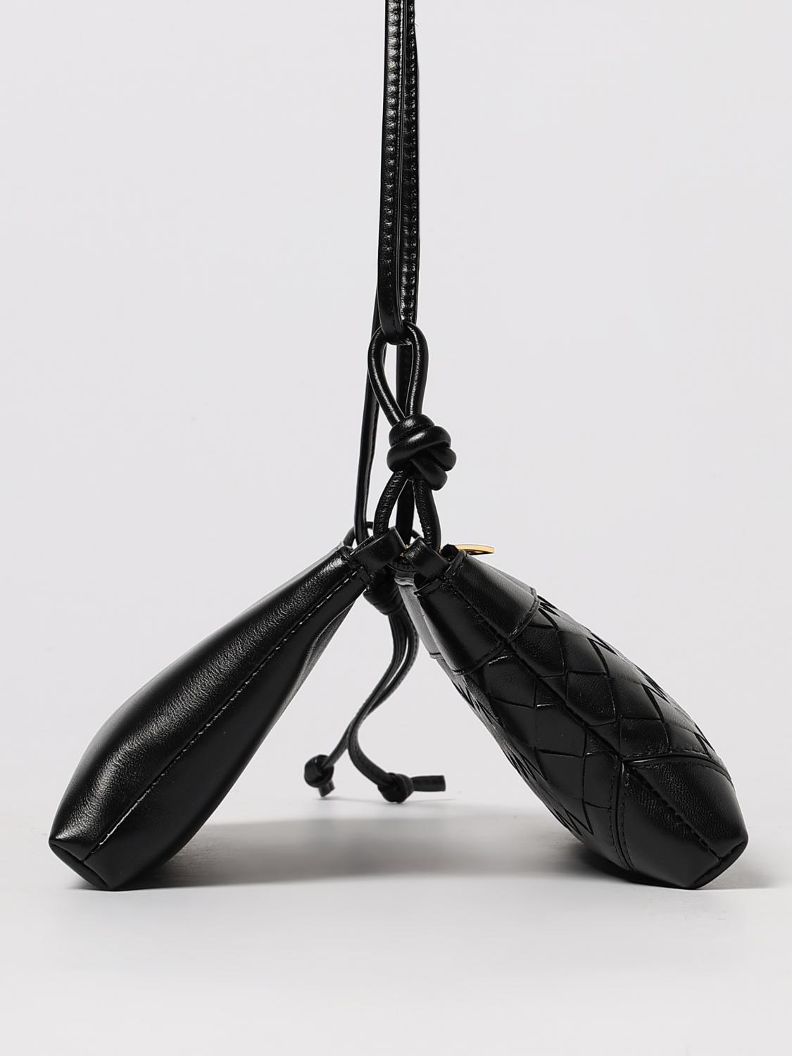 woman's shoulder bag