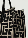 woman's tote bag