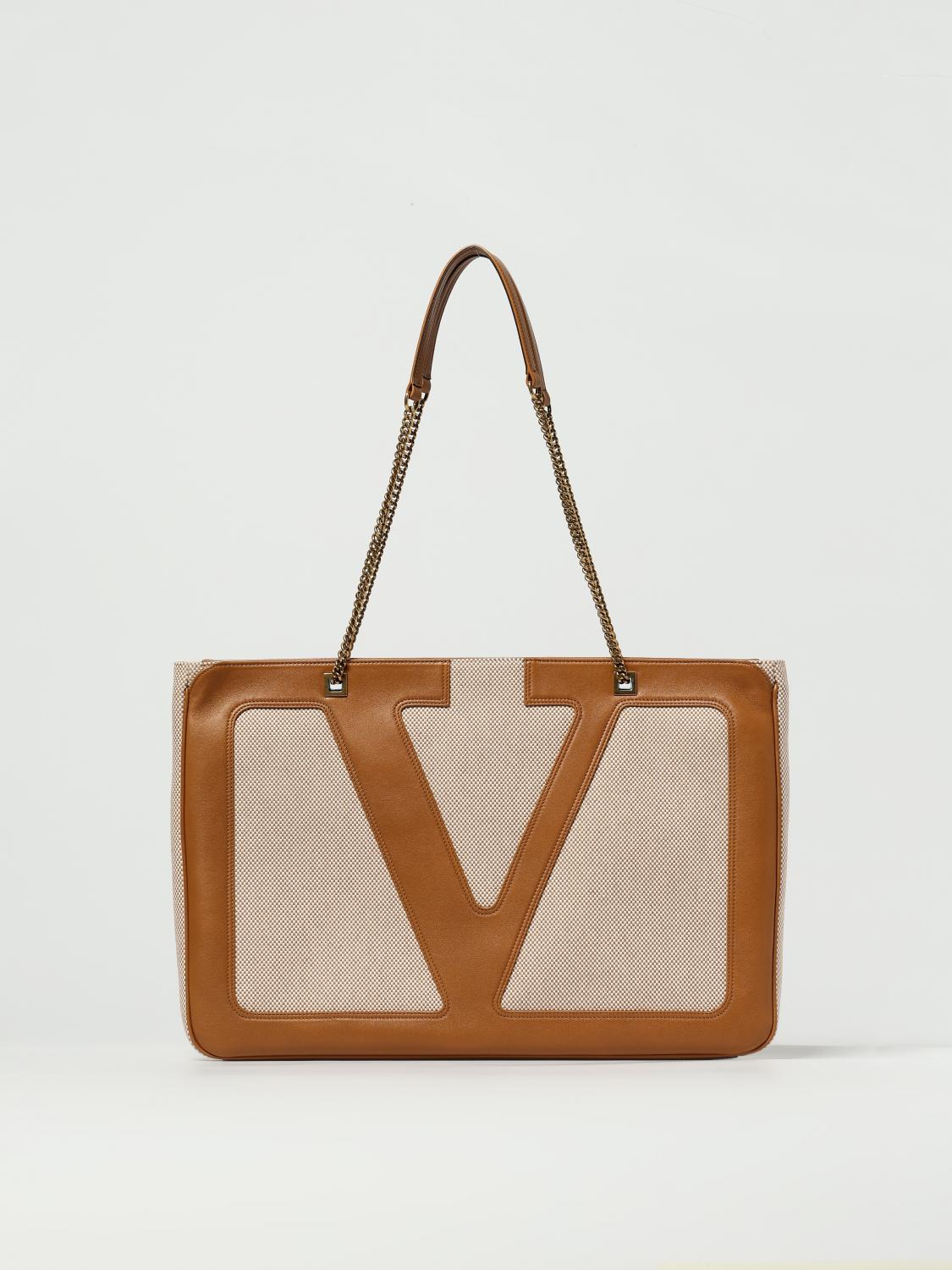 woman's tote bag