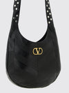 woman's shoulder bag