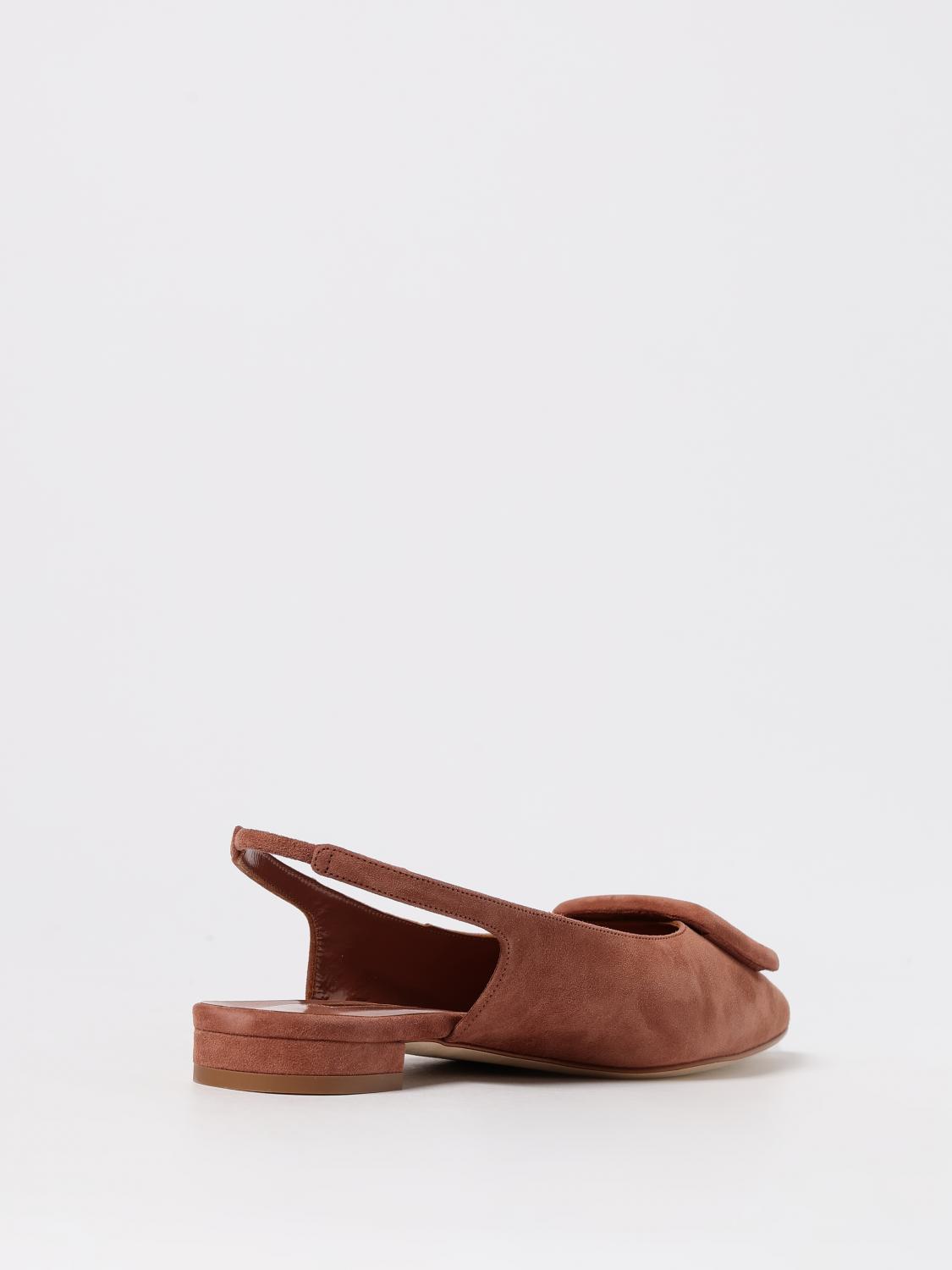 woman's ballet flat