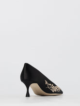 MANOLO BLAHNIK 35 woman&