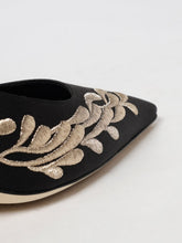 MANOLO BLAHNIK 35 woman&