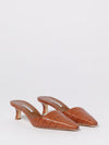 woman's shoes