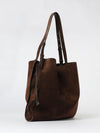 woman's tote bag