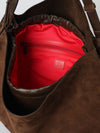 woman's tote bag