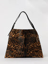 woman's shoulder bag