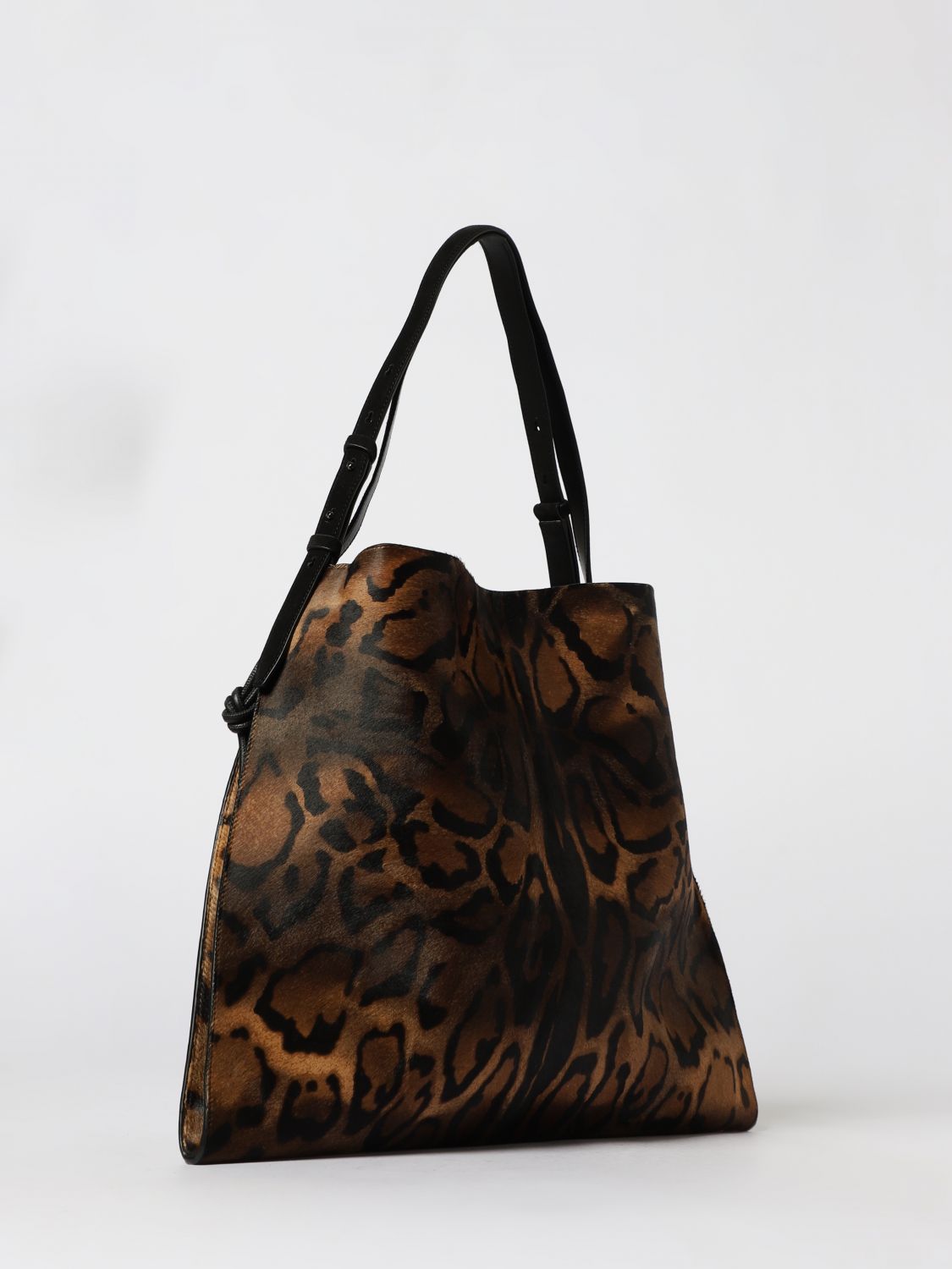 woman's tote bag