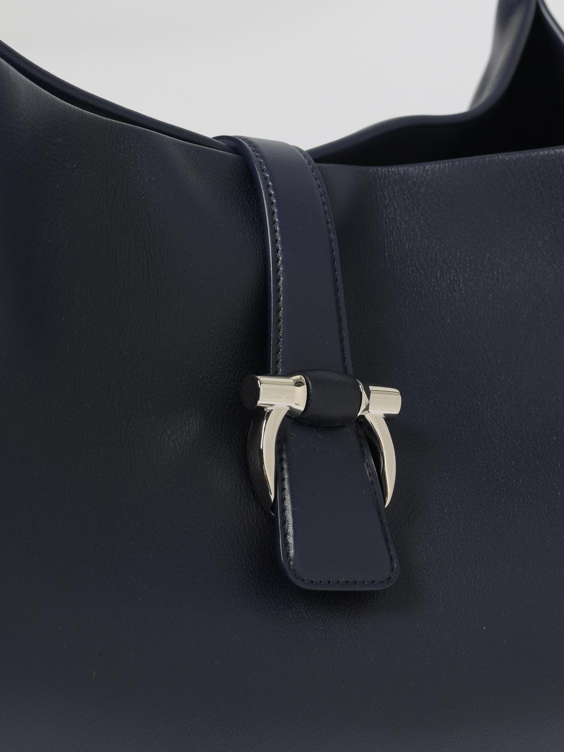 woman's tote bag