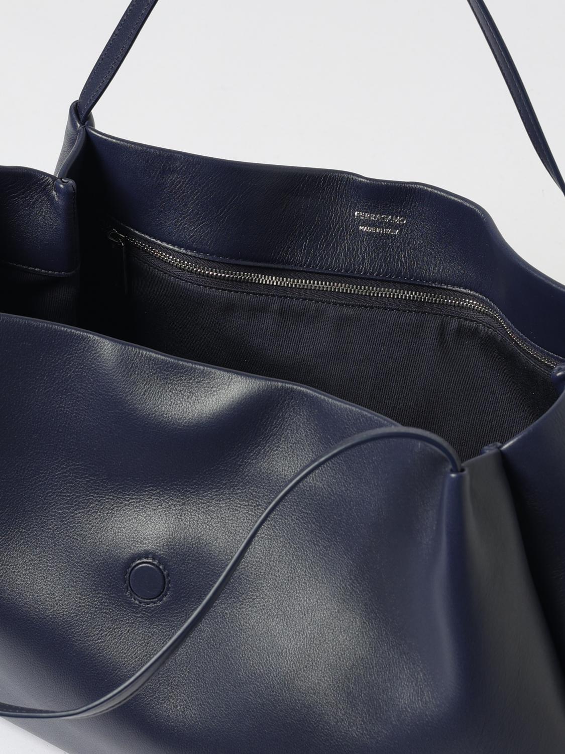 woman's tote bag