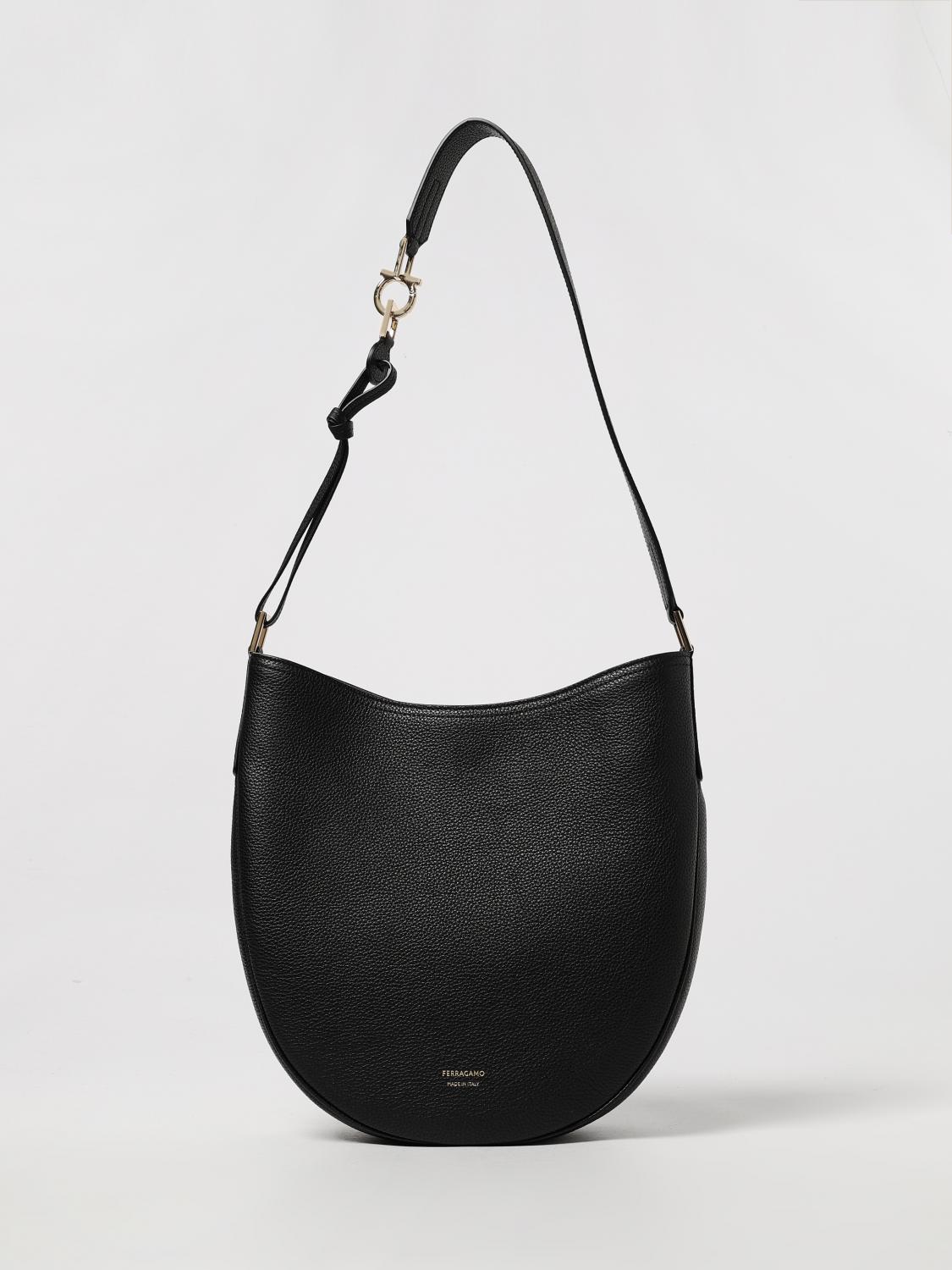 woman's shoulder bag