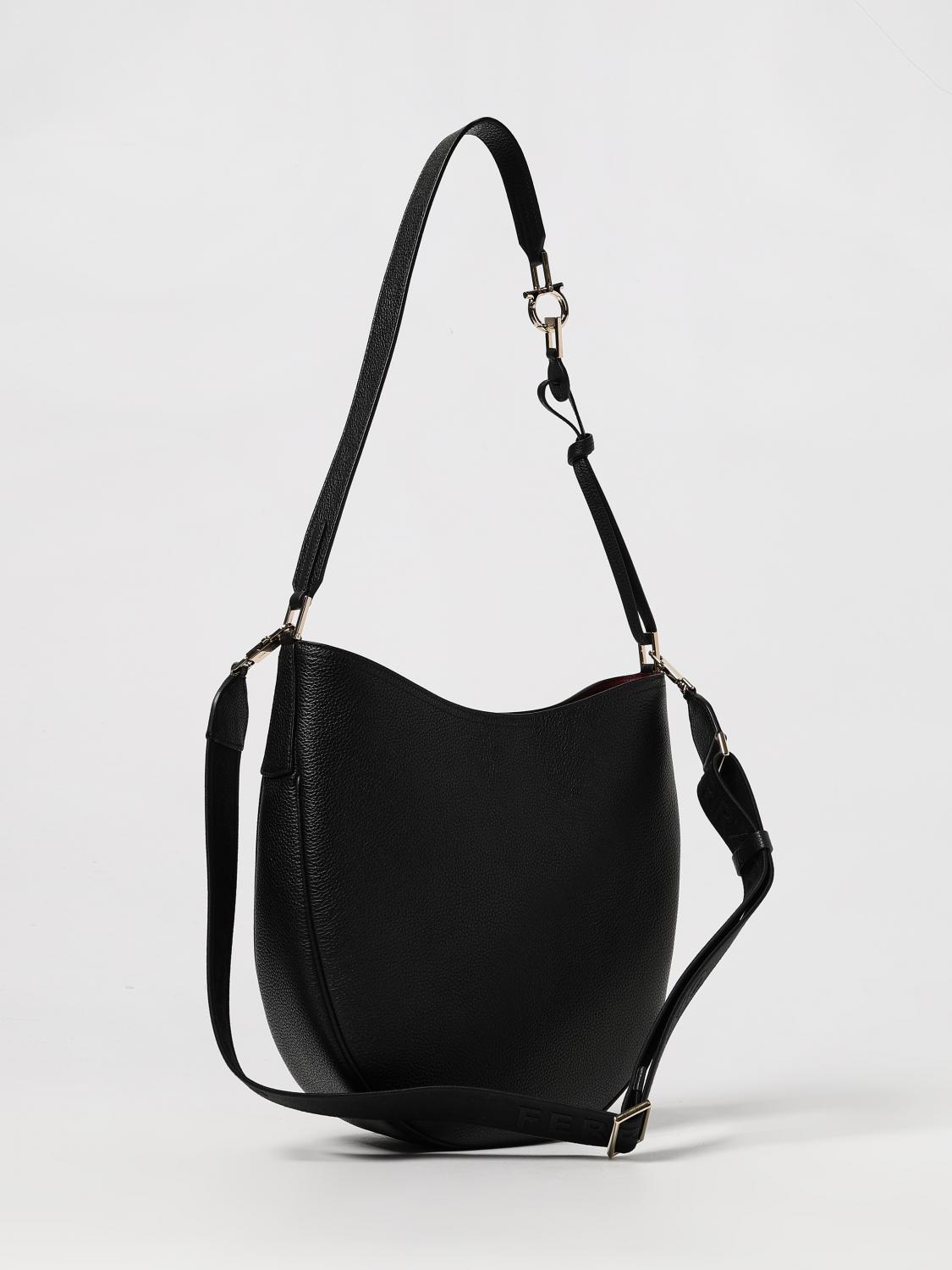 woman's shoulder bag