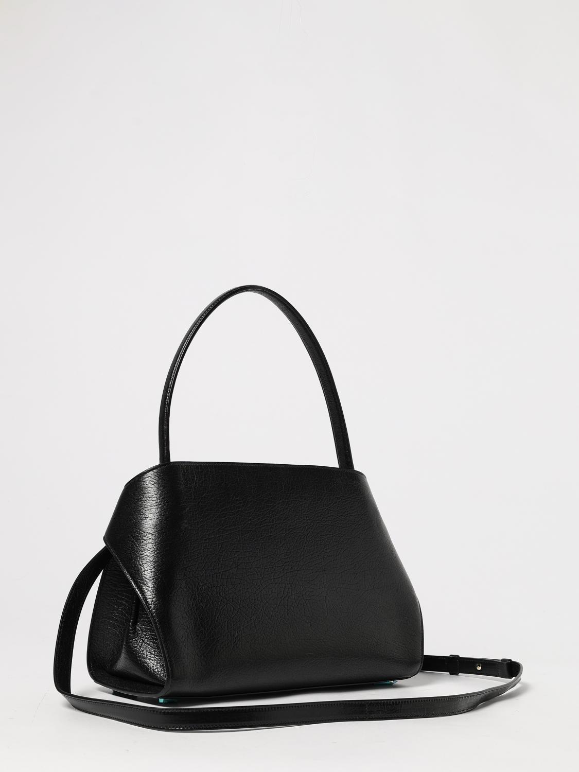 woman's shoulder bag