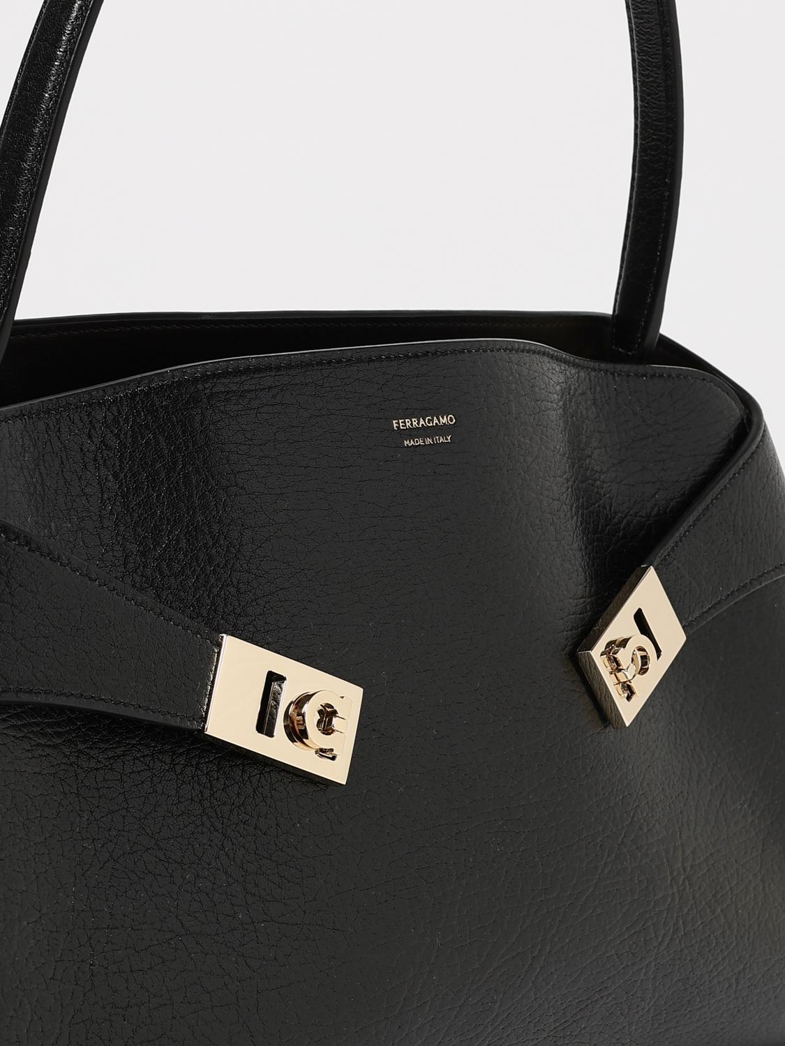 woman's shoulder bag