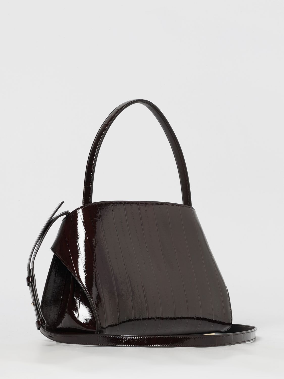 woman's shoulder bag