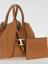 woman's shoulder bag