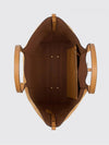 woman's shoulder bag