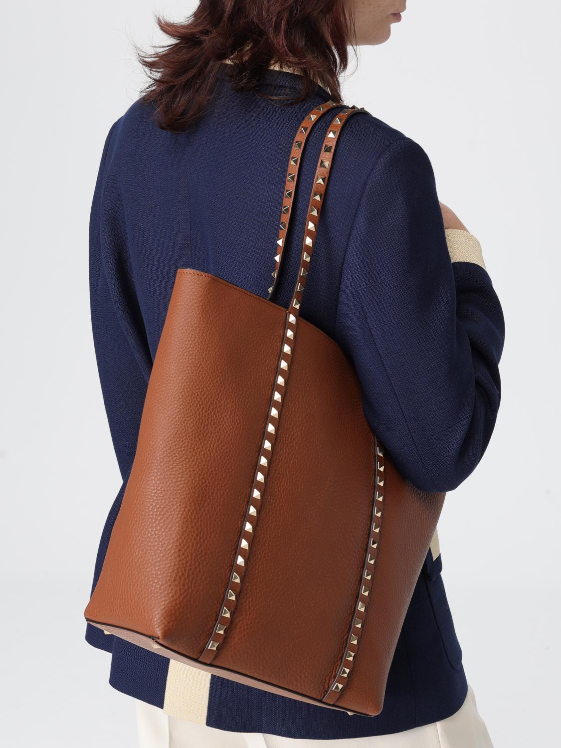 woman's tote bag