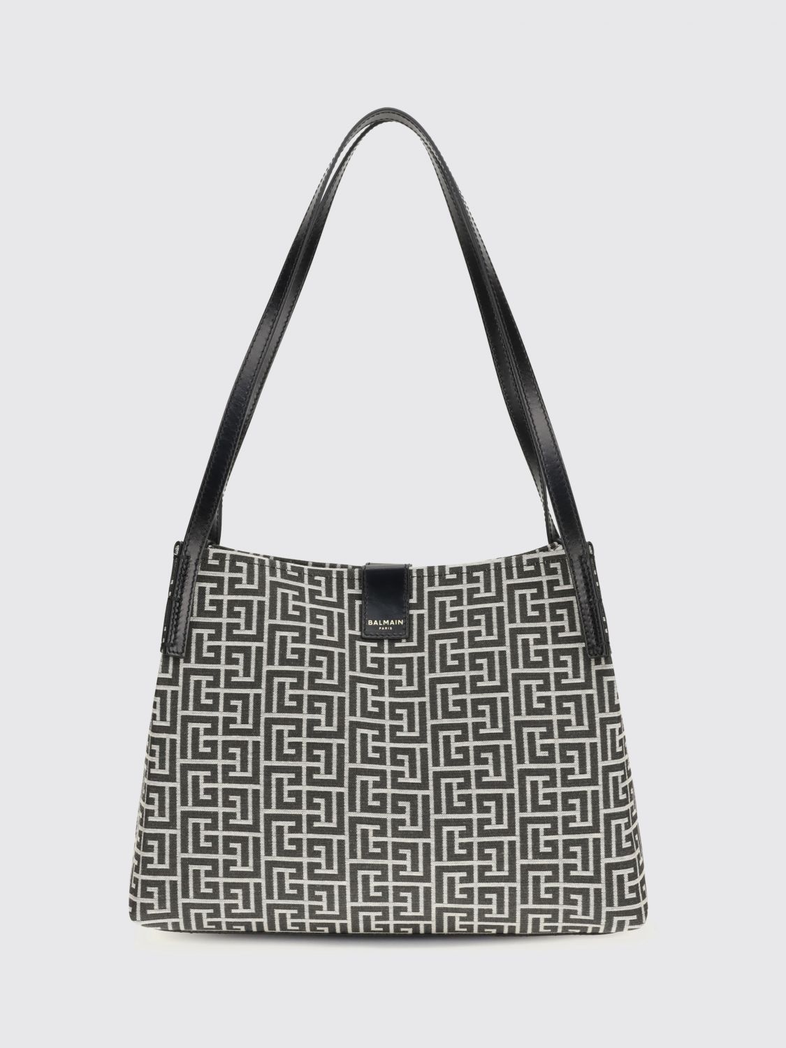 woman's shoulder bag