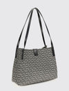 woman's shoulder bag