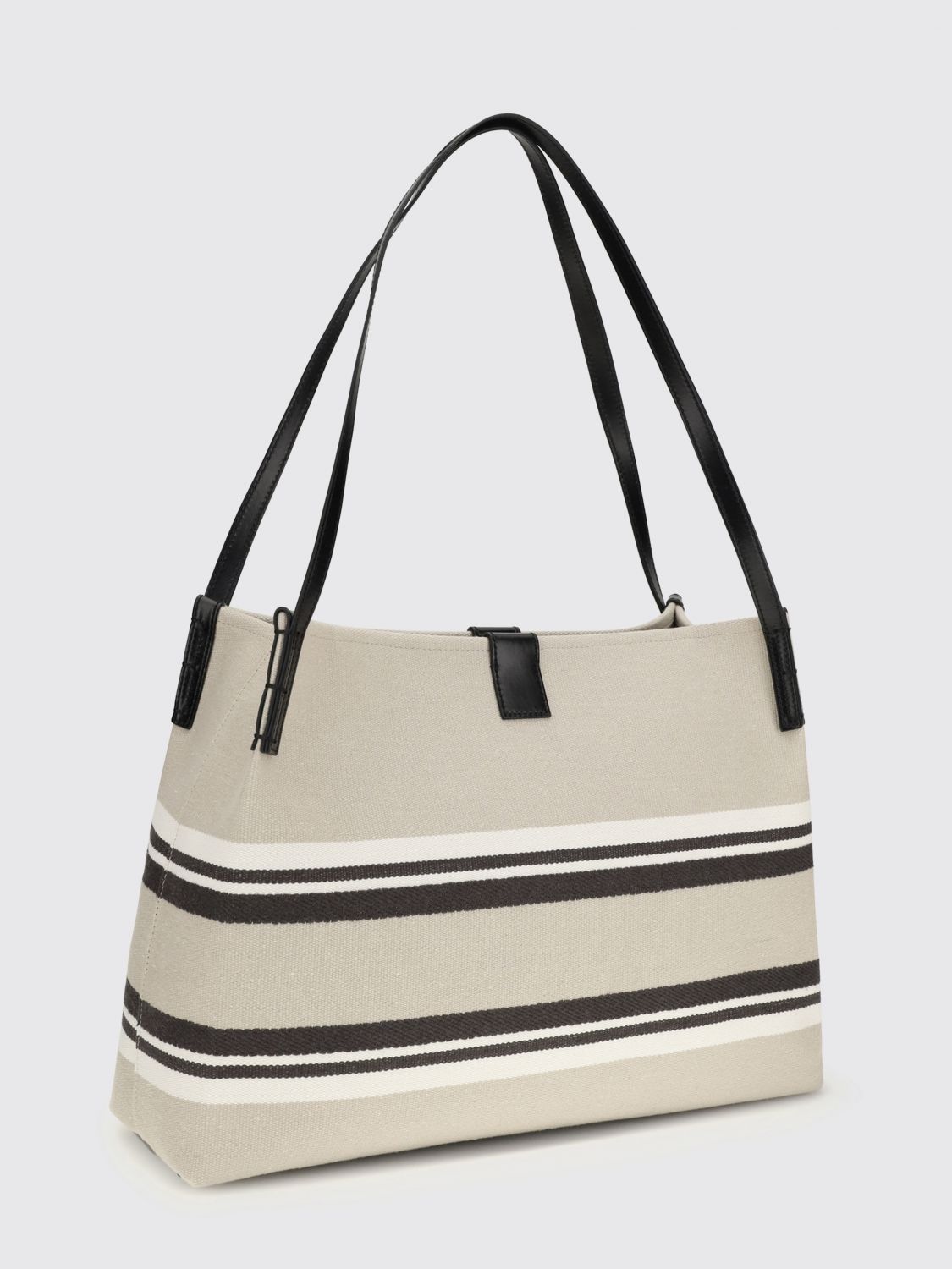 woman's shoulder bag