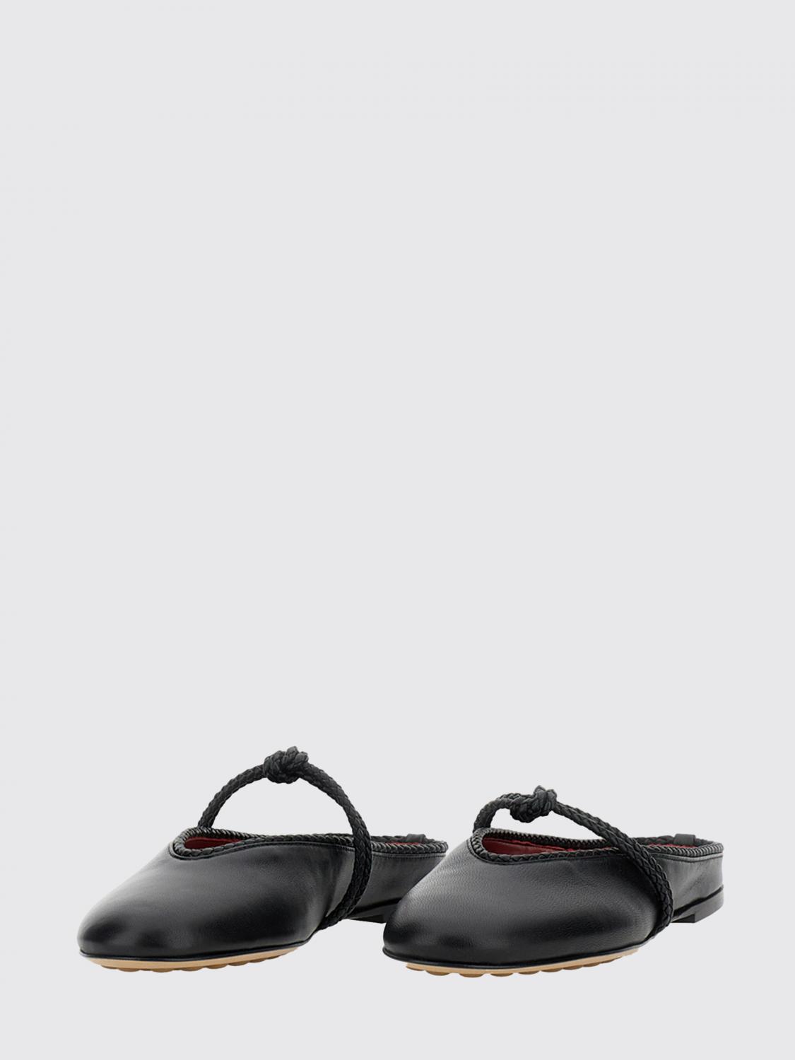 woman's shoes