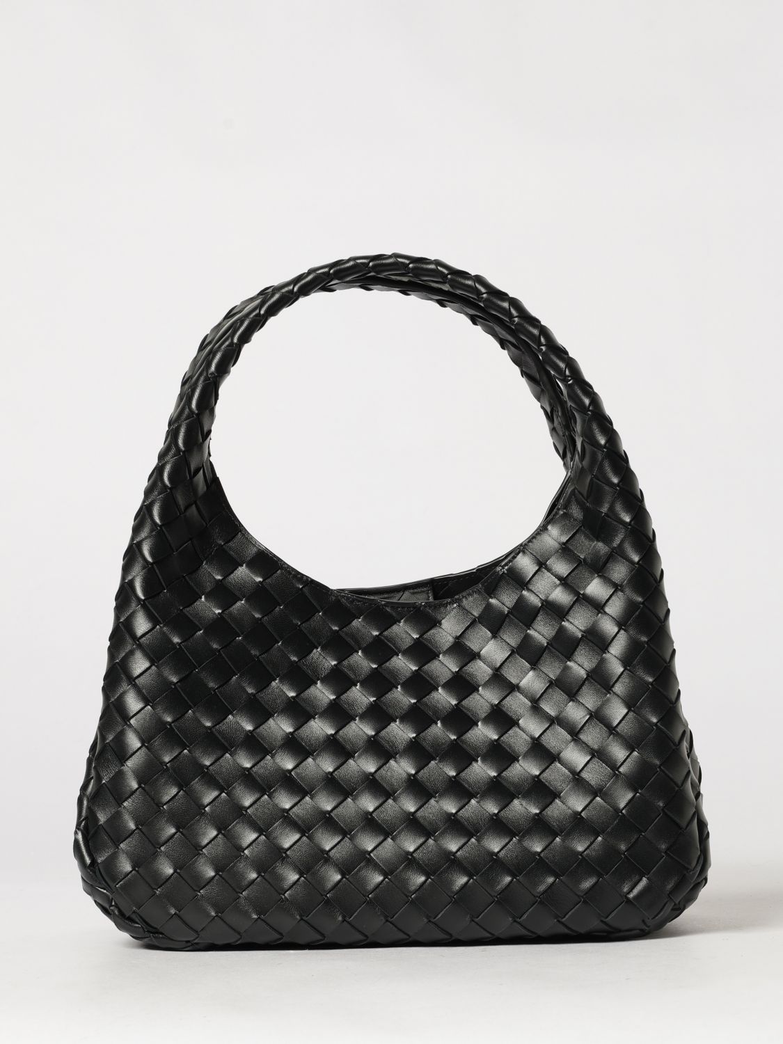 woman's shoulder bag