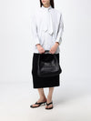 woman's shoulder bag