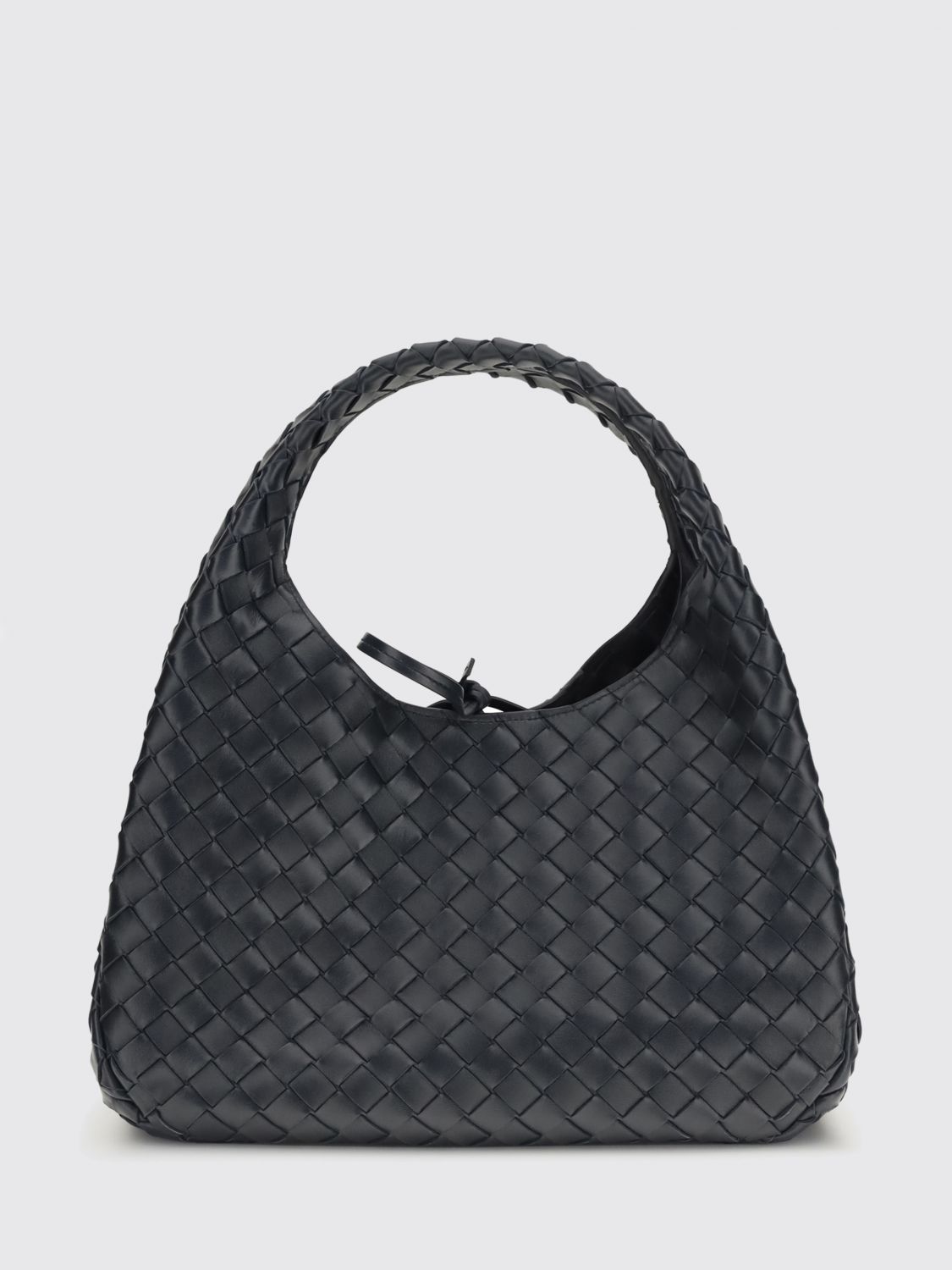 woman's shoulder bag