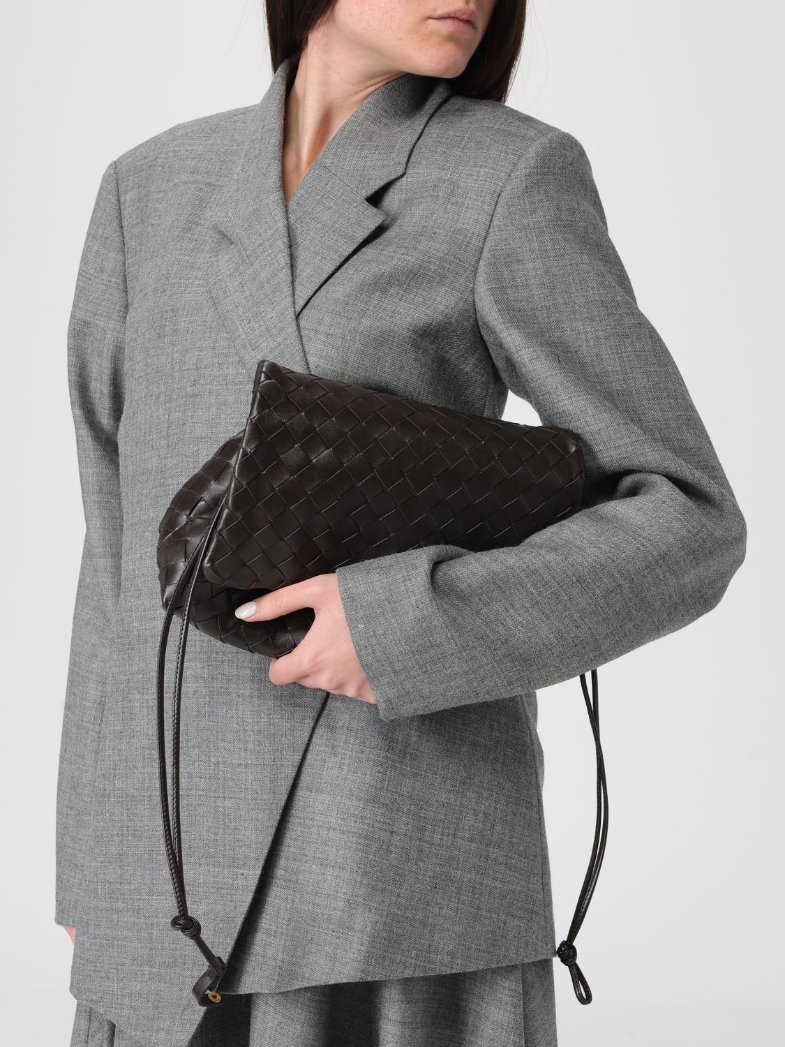woman's shoulder bag