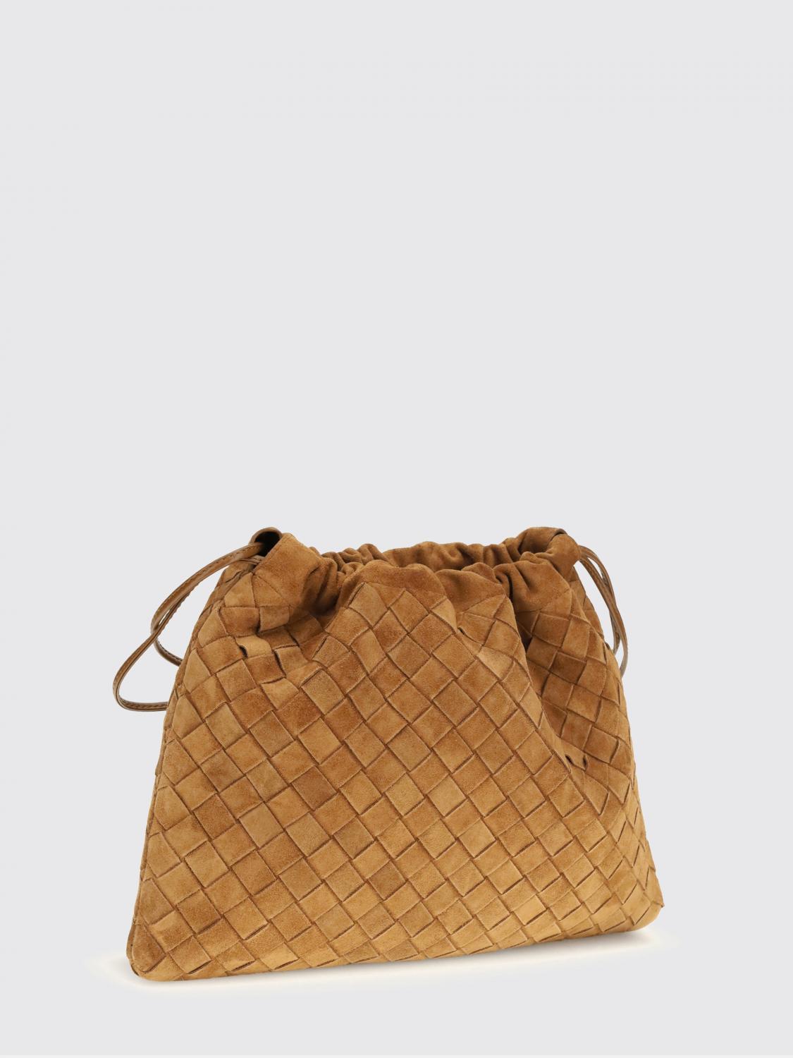 woman's shoulder bag