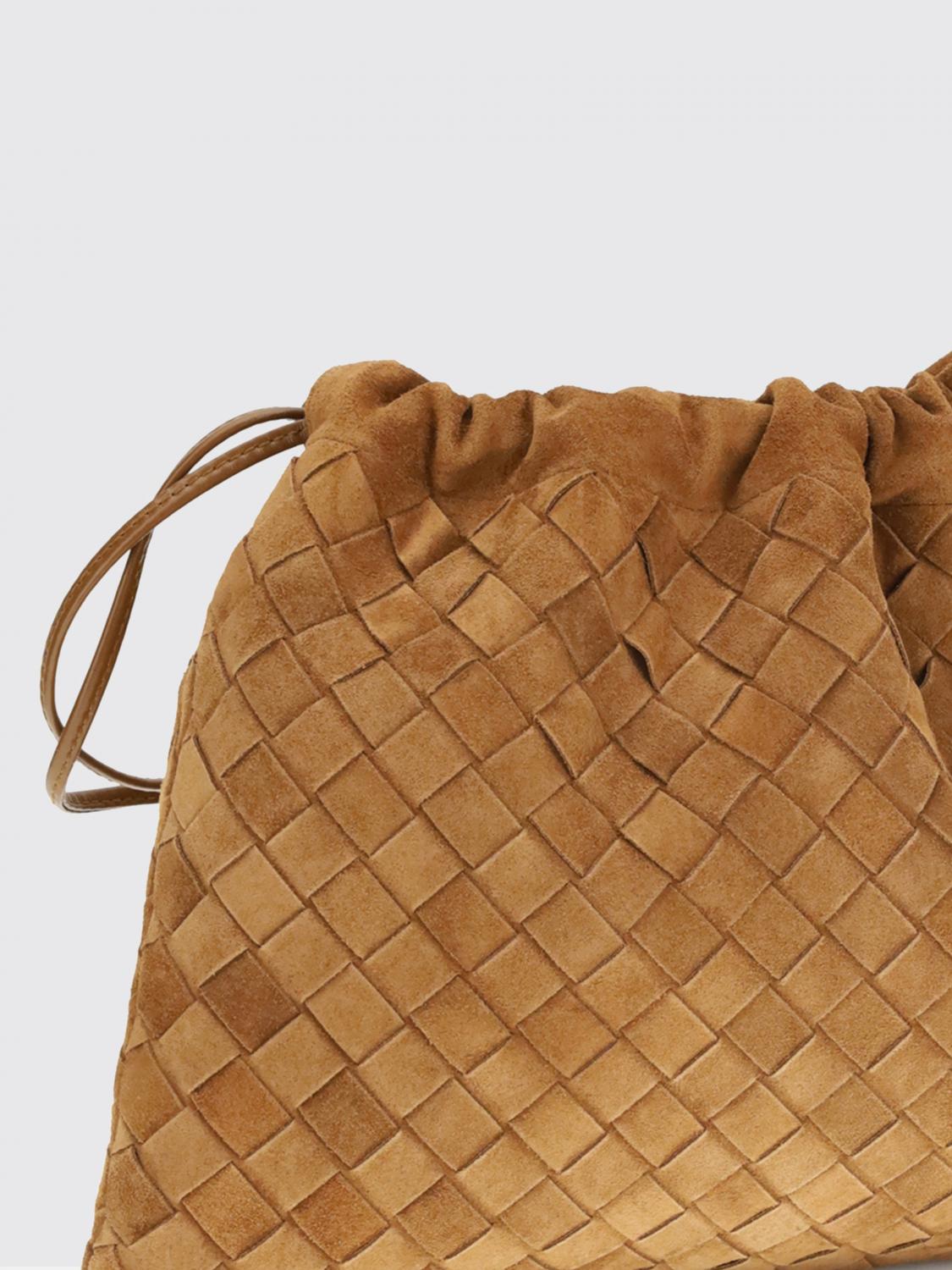 woman's shoulder bag