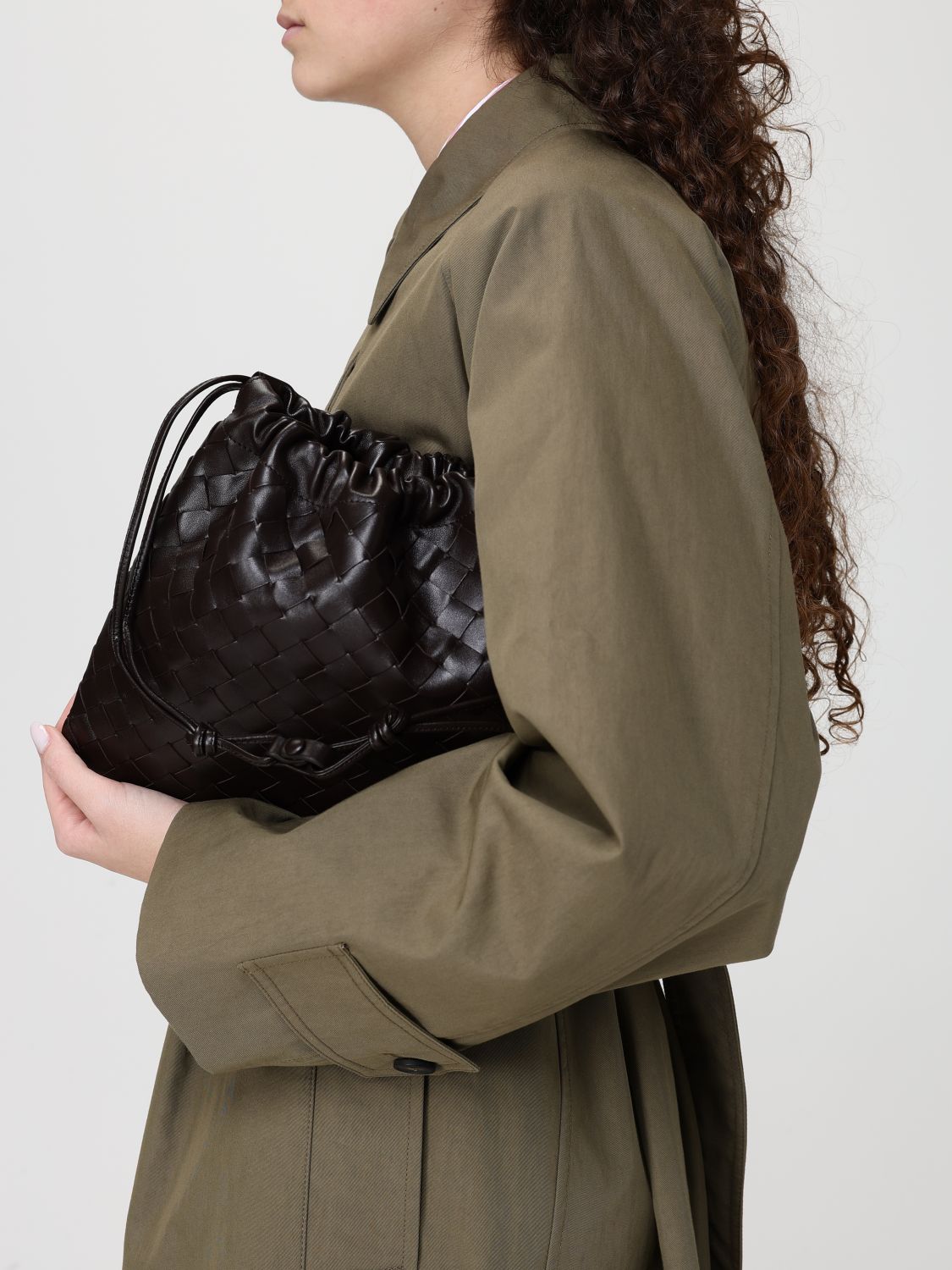 woman's shoulder bag