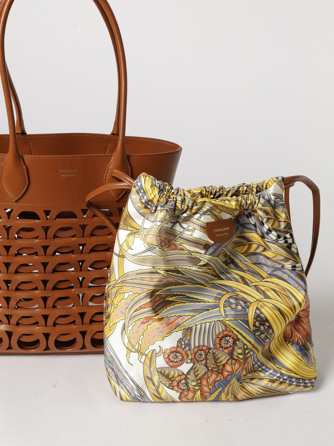 woman's tote bag