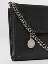woman's shoulder bag