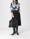 woman's tote bag