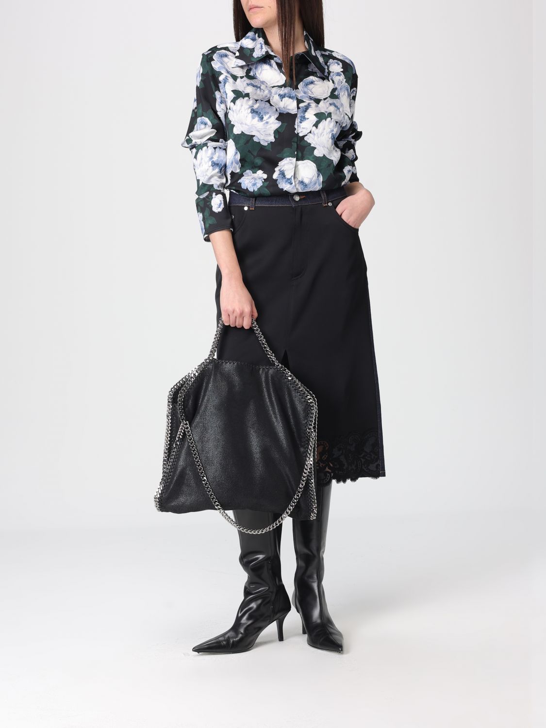 woman's tote bag