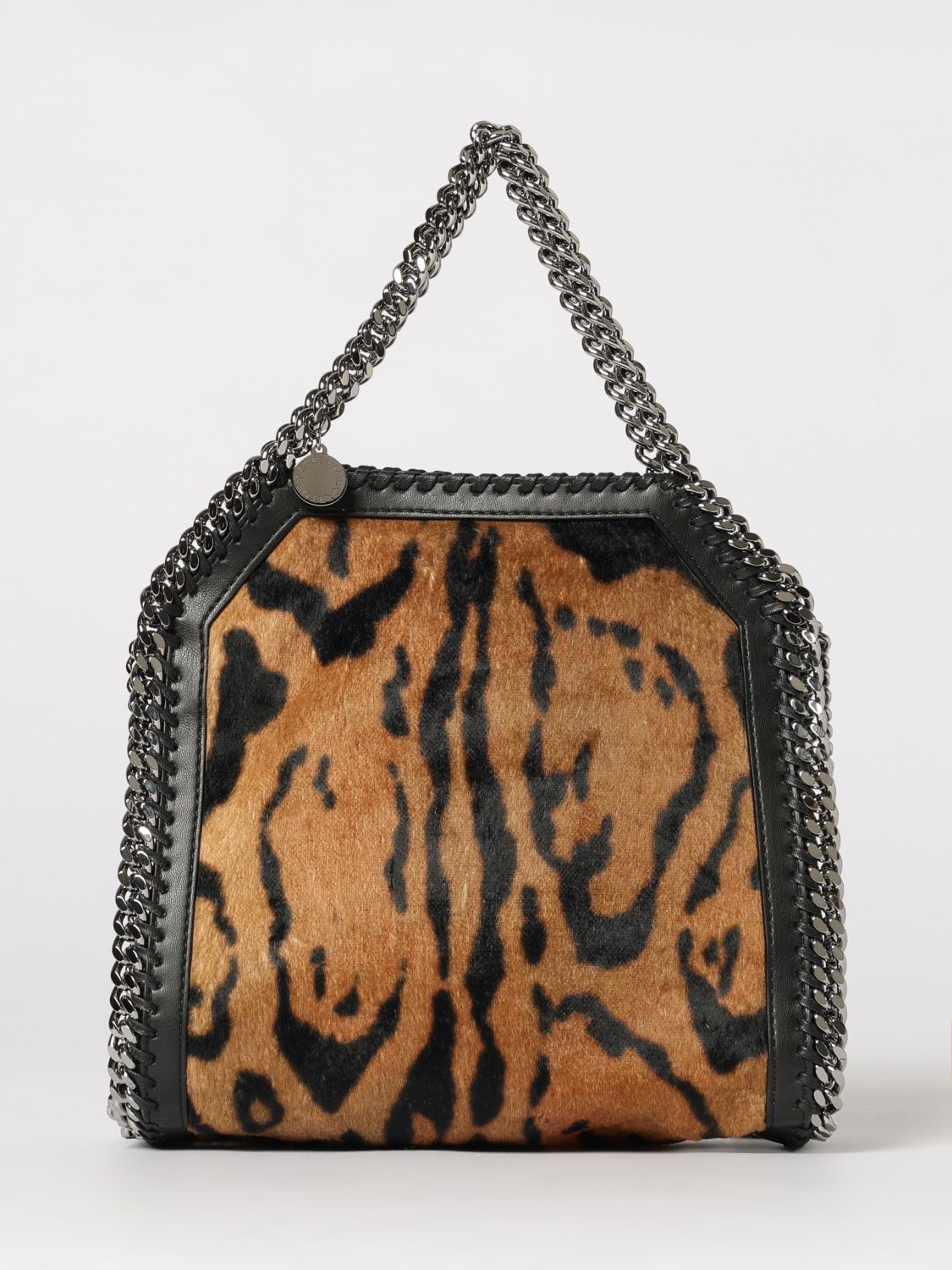 woman's shoulder bag