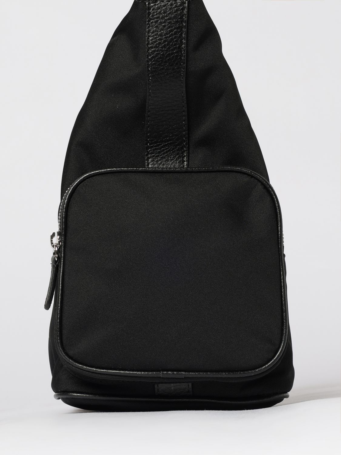 woman's shoulder bag