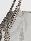 woman's shoulder bag