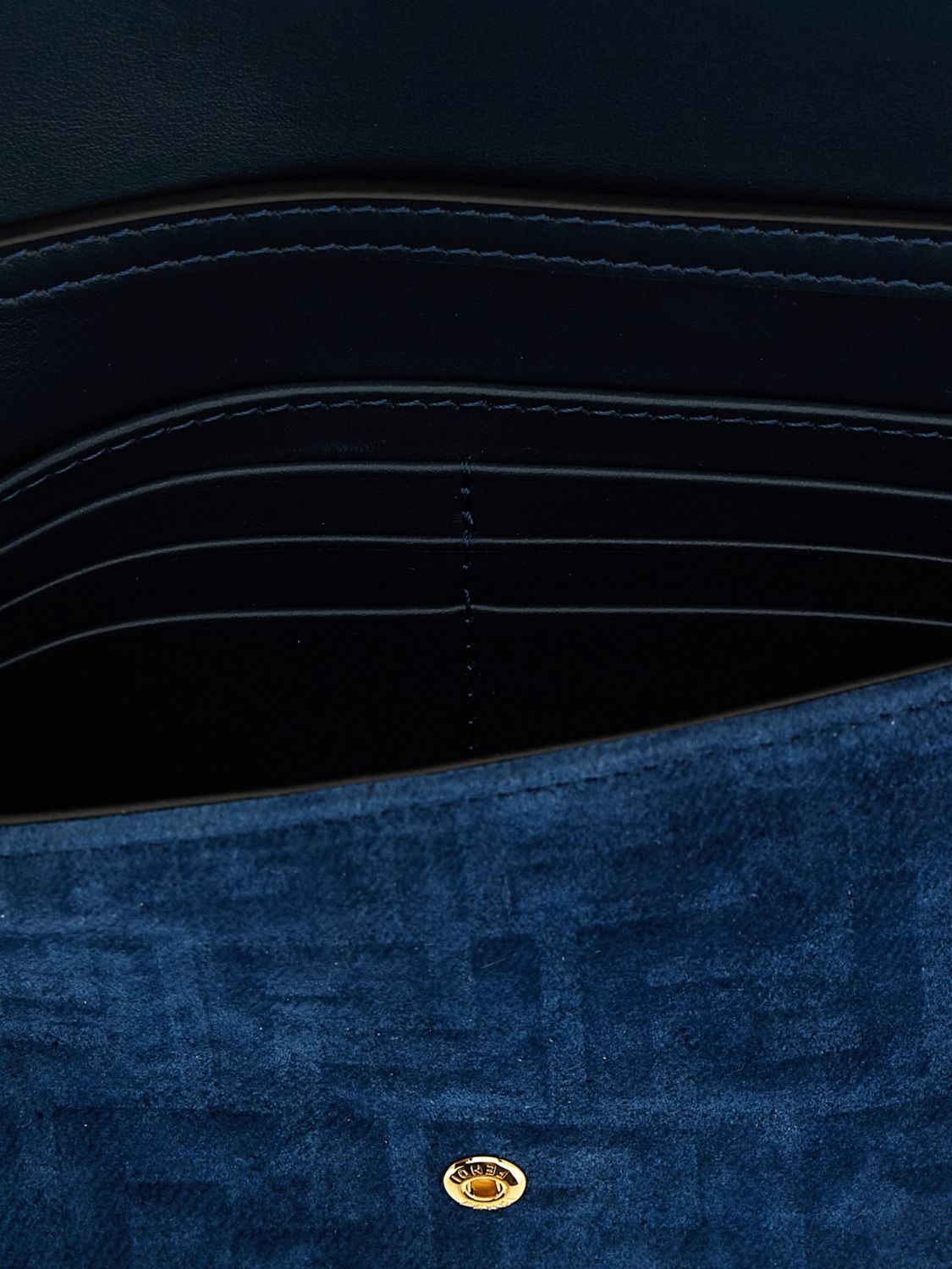 woman's shoulder bag