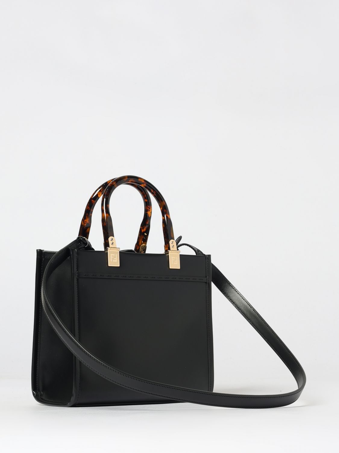 woman's tote bag