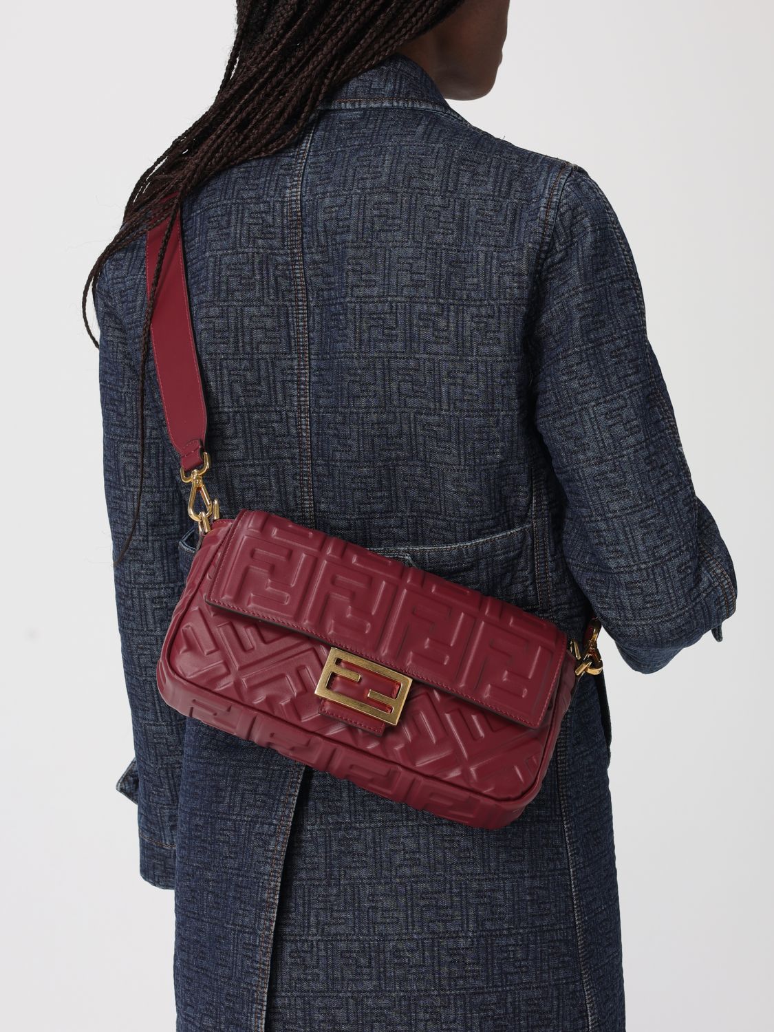 woman's shoulder bag